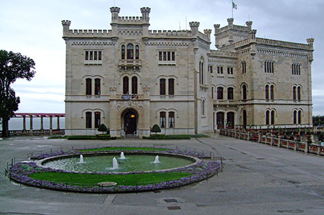 Schloss Miramare - Landseite